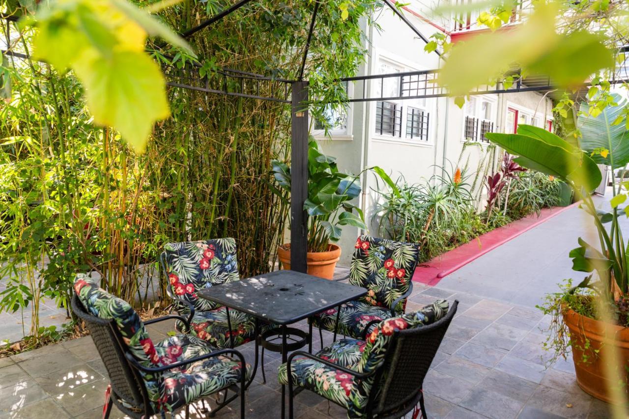 Hollywood Hills Suites Los Angeles Exteriér fotografie